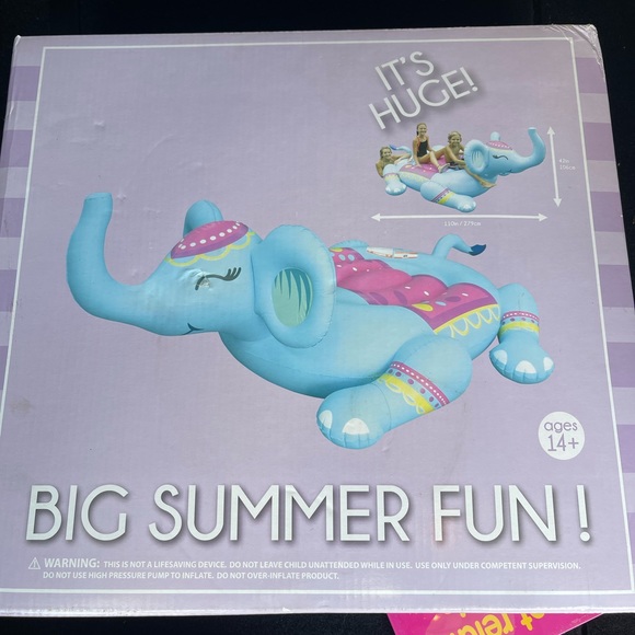 Giant elephant pool float - Picture 1 of 2
